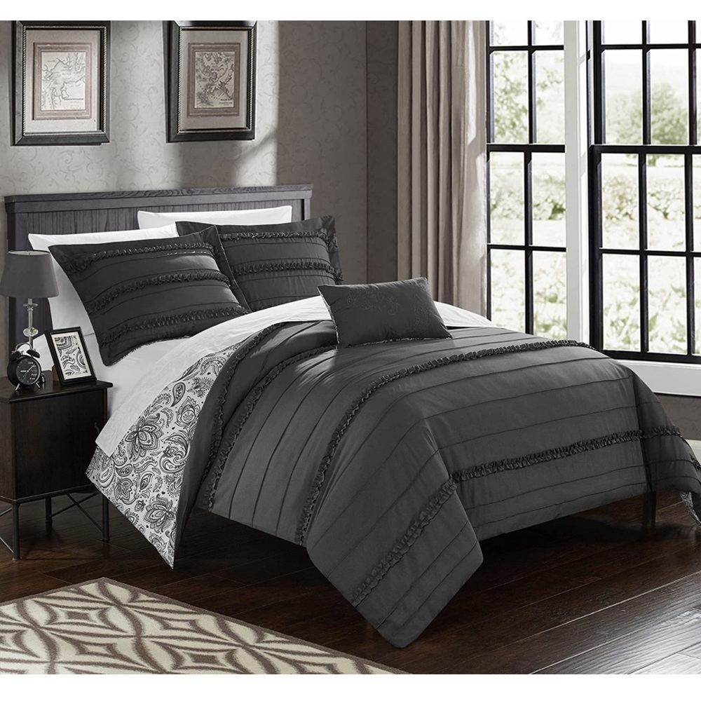 Eliza 4 Piece Reversible Duvet Set
